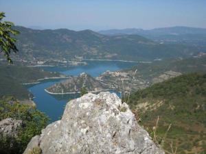 lago turano