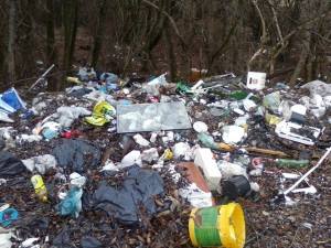 Discarica abusiva carsoli tufo pietrasecca