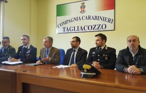 Conferenza-stampa-carabinieri-tagliacozzo-procuratore