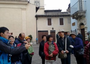 turisti giapponesi lago turano 1