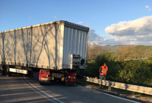 Incidente-camion-autostrada-4