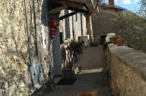 vicolo-castel-di-tora