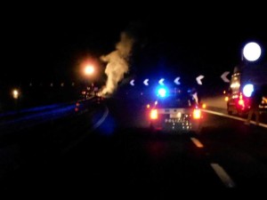 auto in fiamme