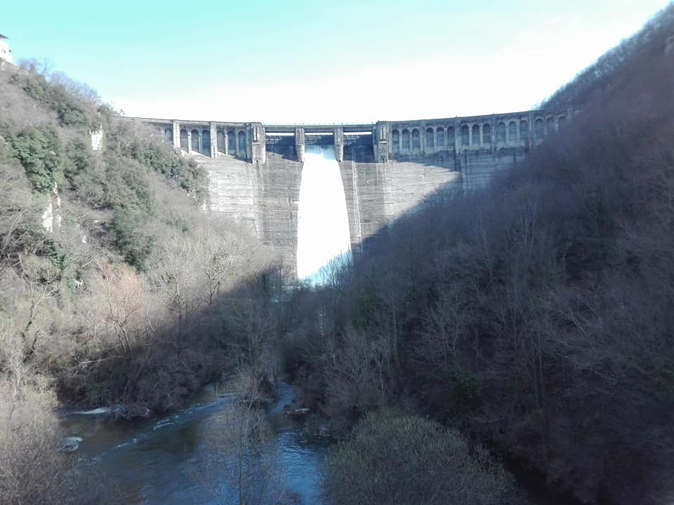 Aperta la diga del Lago Turano; lo spettacolo dell'acqua che si riversa