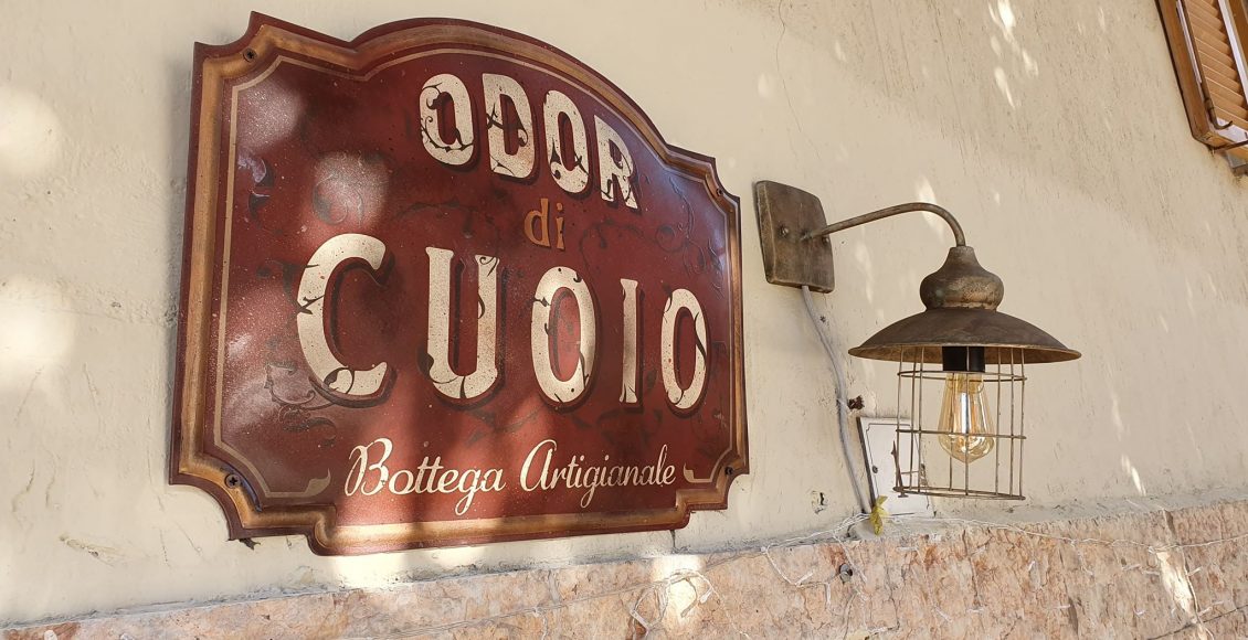 odor di cuoio roviano insegna
