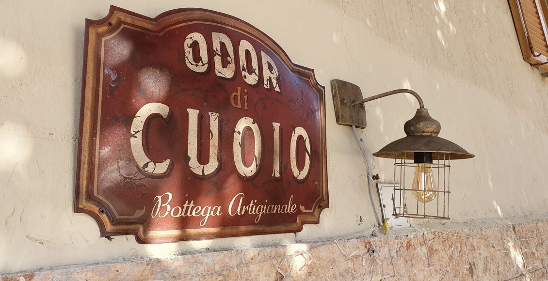 odor di cuoio roviano insegna