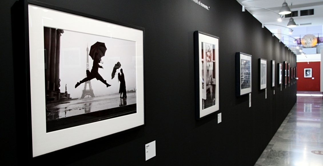 mostra carrellata a sinistra