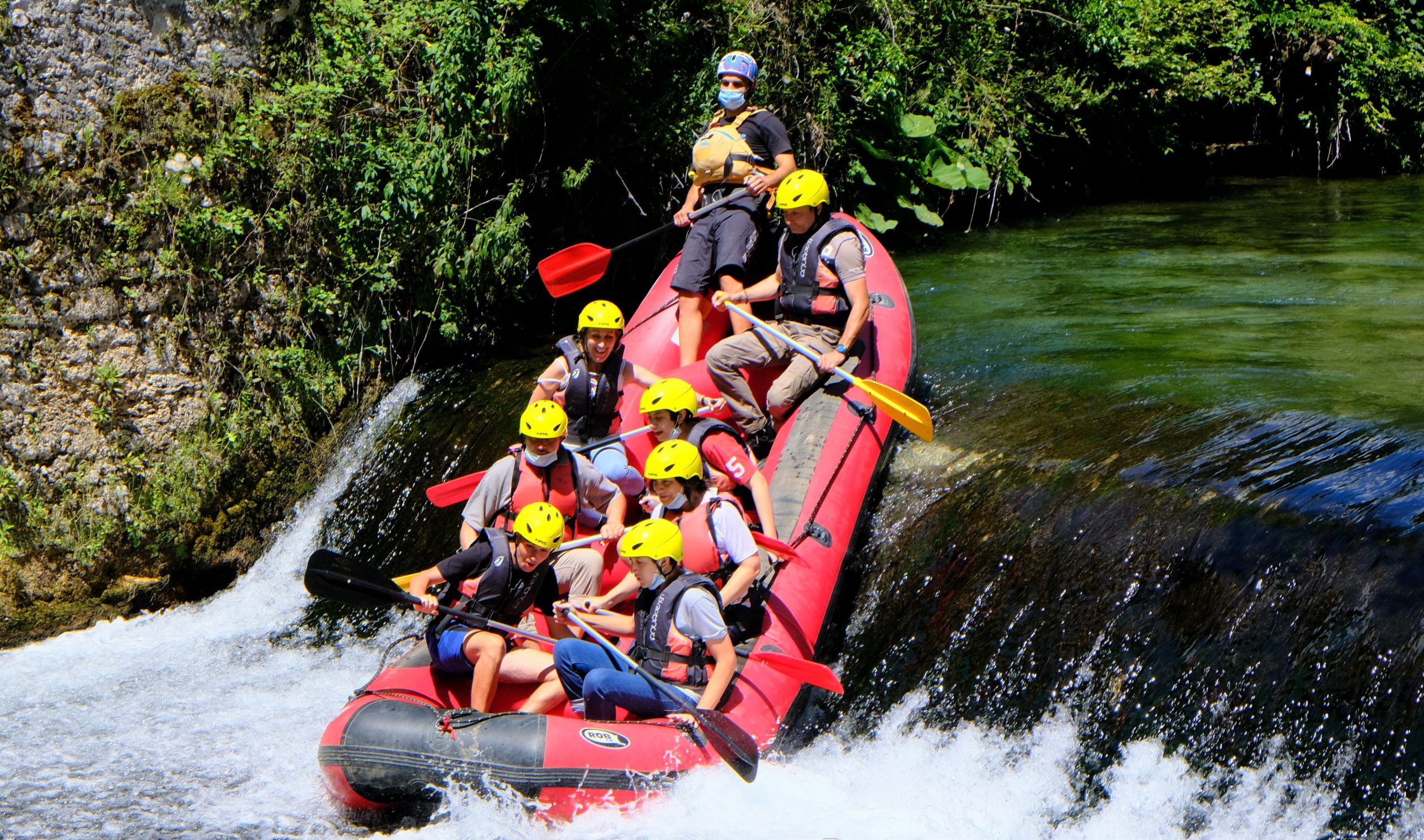 rafting1 ConfineLive