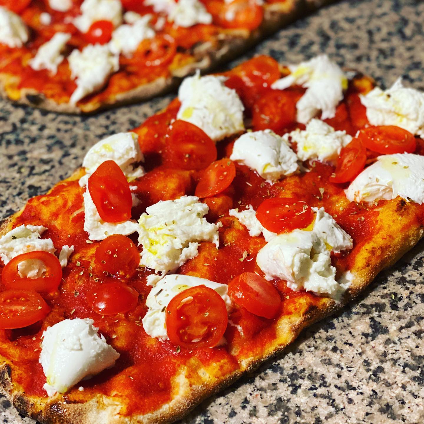 pizza pomodorini e bufala ConfineLive