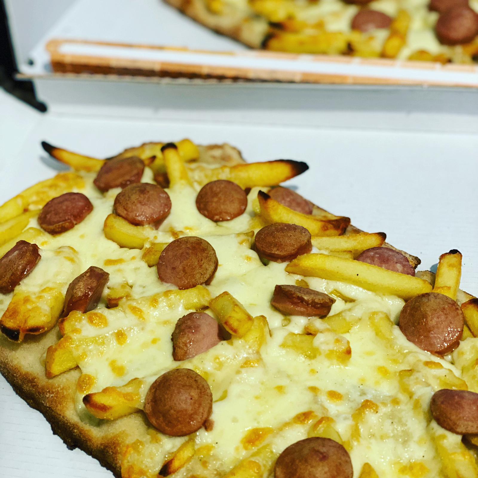 pizza wurstel e patatine ConfineLive