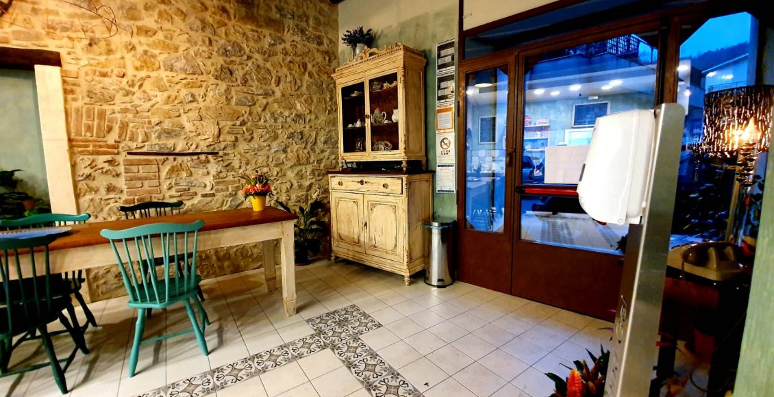 locale interno pizzeria da mario carsoli