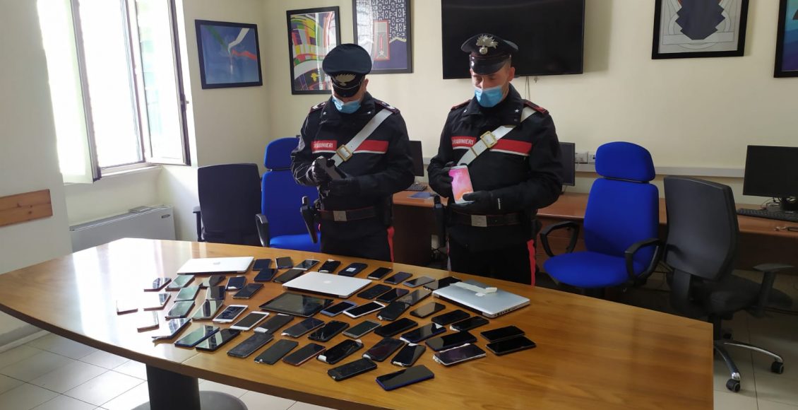 cellulari sequestrati carabinieri roma