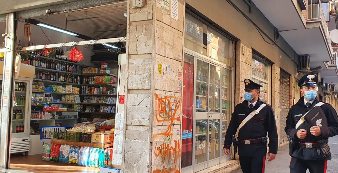 controllo carabinieri minimarket roma