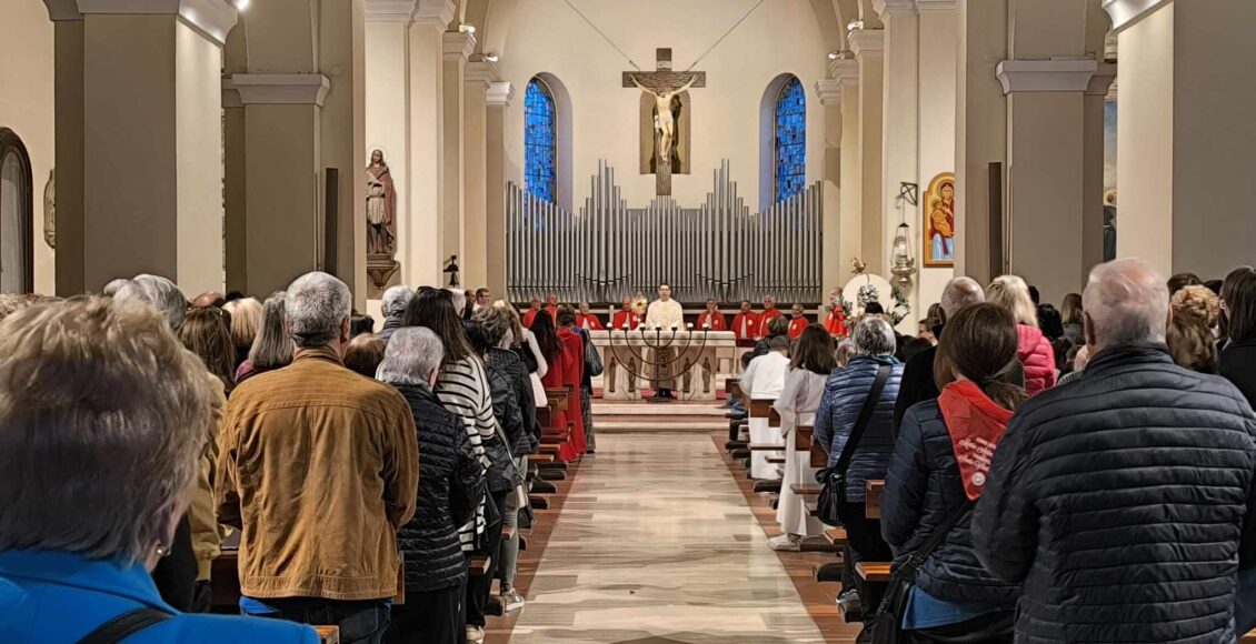 celebrazione Santa Messa con fedeli – Carsoli chiesa Santa Vittoria