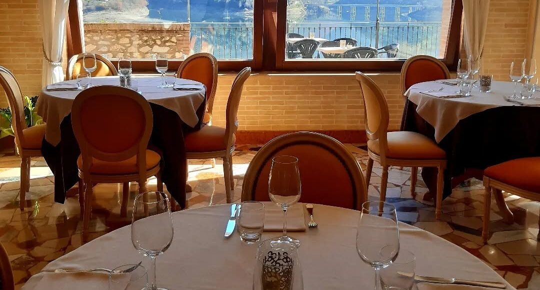 MISA RISTORANTE SALA INTERNA