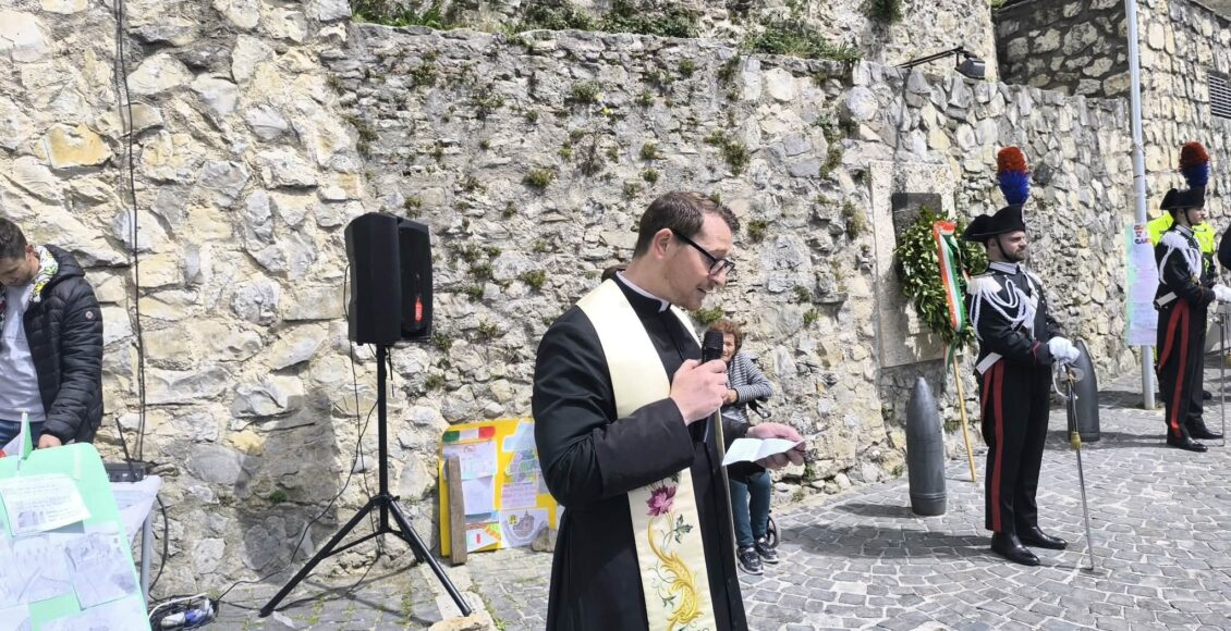 parroco bassorilievo carsoli